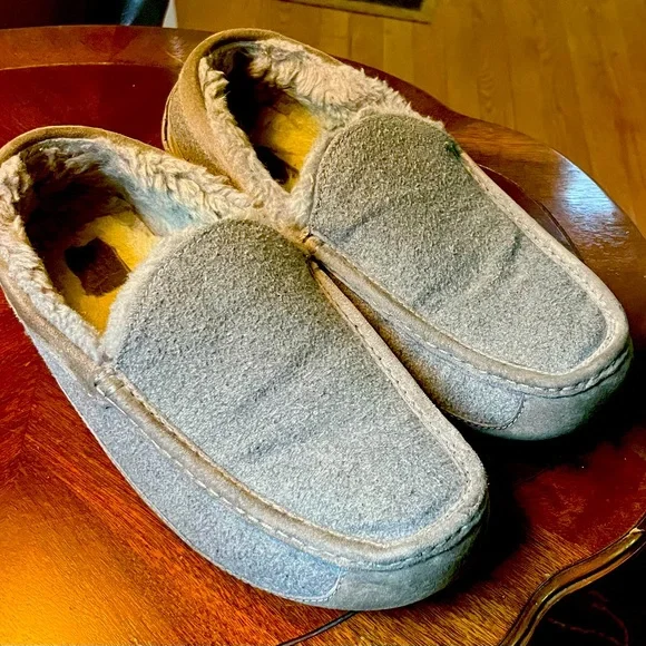 Ugg Ascot slippers - Gray size 13. Good condition - Picture 1 of 5
